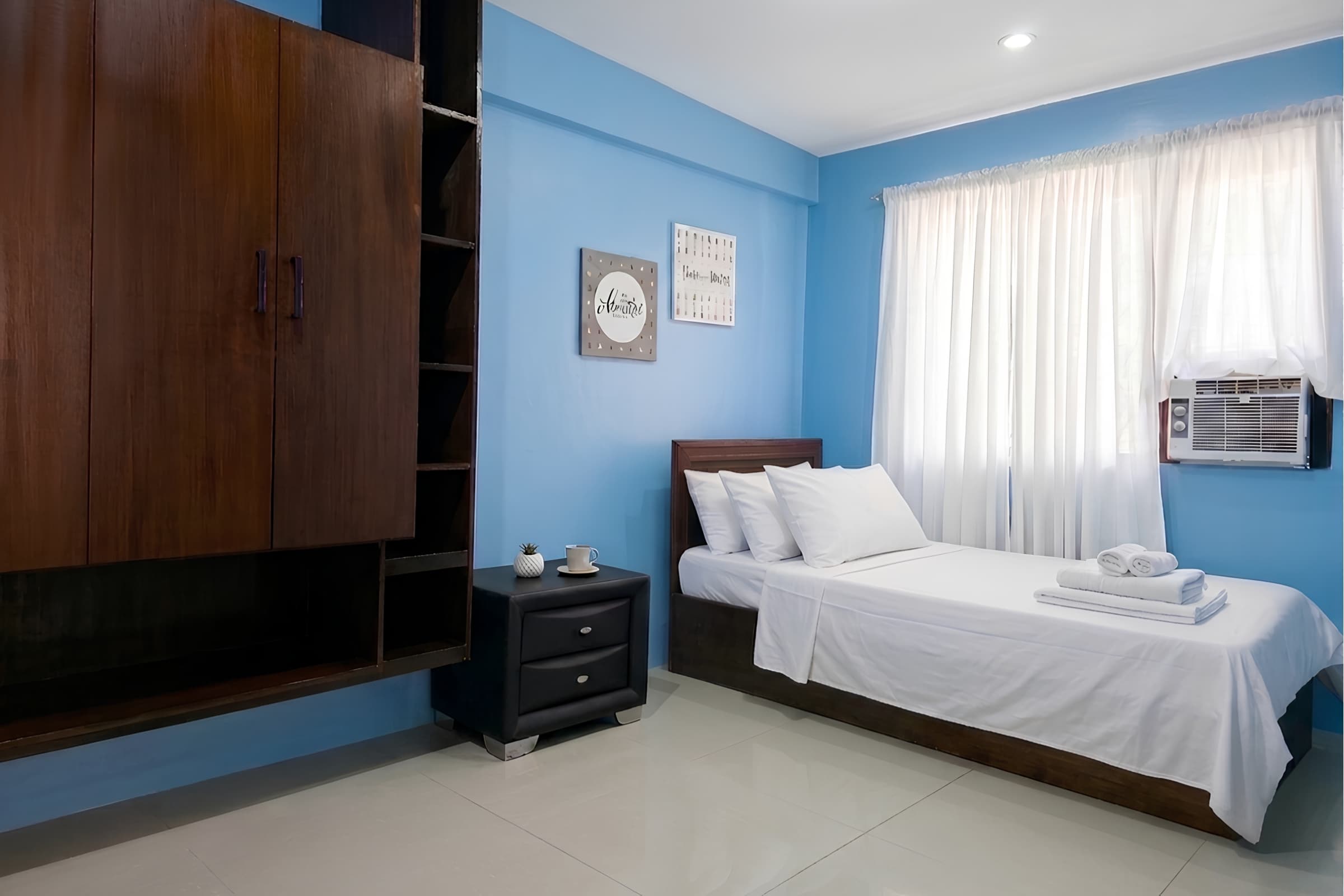 Blue Room at Juwan’s Place